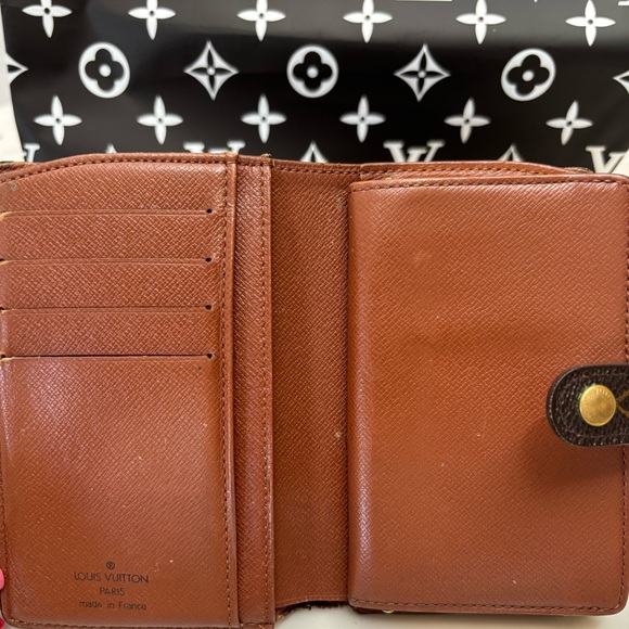 🤎🤎Louis Vuitton Kisslock Monogram Wallet🤎🤎 - Picture 5 of 10
